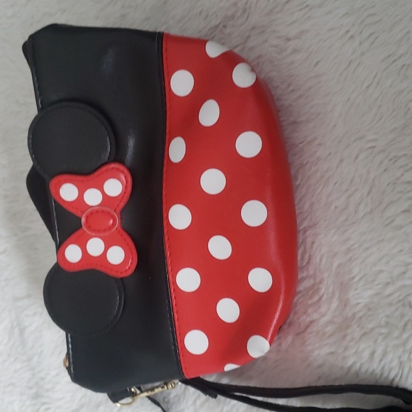 Minnie Mouse Wristlet - Picture 3 of 10